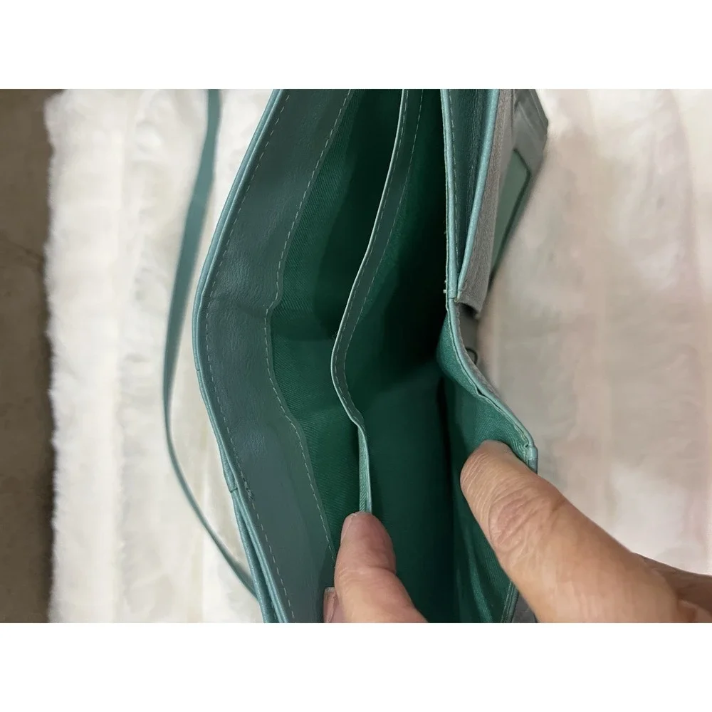 Levinger Crossbody Wallet Bag Womens OS‎ Teal Blue Excellent Pebbled Leather